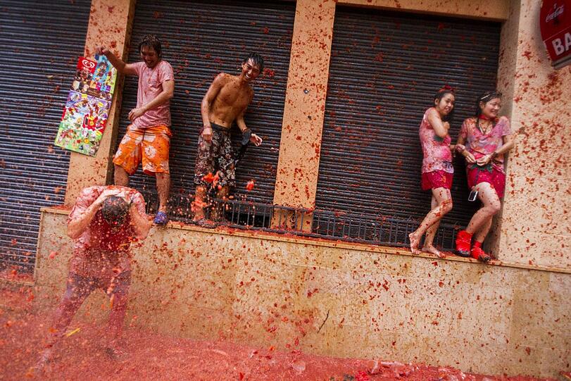 15.000 Eintrittskarten gingen an Touristen. Kein Wunder, dass viele Einwohner Bunol für die Zeit der Schlacht verlassen.