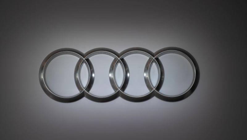 Das Logo des Automobilherstellers Audi ist zu sehen. Foto: Marijan Murat/Archiv Das Logo des Automobilherstellers Audi ist zu sehen. Foto: Marijan Murat/Archiv