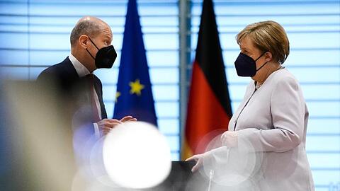 Kanzlerin Angela Merkel und Finanzminister Olaf Scholz im Kanzleramt. Die Fraktionen der Koalition haben sich auf Eckpunkte zur Energie- und Klimapolitik geeinigt.