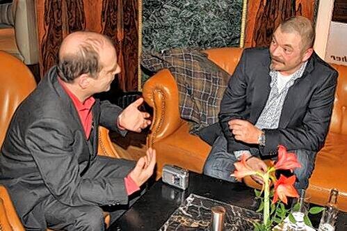 Treffpunkt Grand Hotel: Dr. Stephan Pfefferkorn im Gespräch mit AZ-Reporter Helmut Reister.