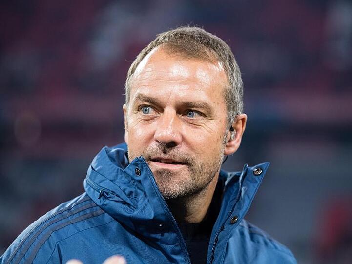 Bleibt weiter entspannt: Bayern-Coach Hansi Flick.