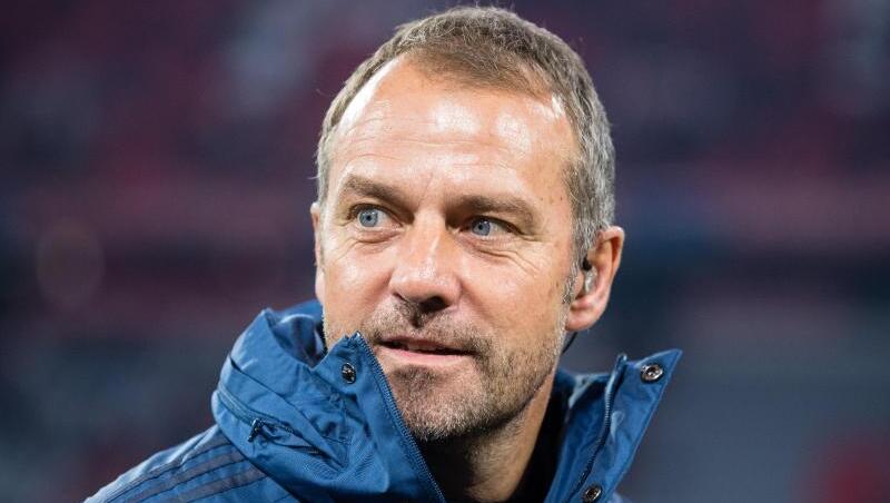 Bleibt weiter entspannt: Bayern-Coach Hansi Flick. Bleibt weiter entspannt: Bayern-Coach Hansi Flick.