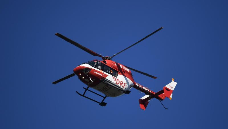 Rettungshubschrauber fliegt. Foto: Patrick Seeger/dpa/Archivbild Rettungshubschrauber fliegt. Foto: Patrick Seeger/dpa/Archivbild