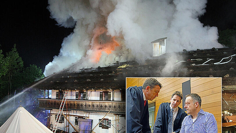 Sechs Menschen sind bei dem Brand eines Bauernhofs in Schneizlreuth im Mai 2015 ums Leben gekommen. Kleines Bild: Der Angeklagte Georg Michael S. (rechts) spricht in dem Gerichtssaal des Landgerichts Traunstein mit seinen Anwälten. Sechs Menschen sind bei dem Brand eines Bauernhofs in Schneizlreuth im Mai 2015 ums Leben gekommen. Kleines Bild: Der Angeklagte Georg Michael S. (rechts) spricht in dem Gerichtssaal des Landgerichts Traunstein mit seinen Anwälten.