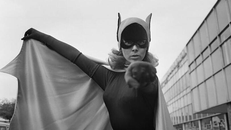 "Batgirl", in der TV-Serie einst gespielt von Yvonne Craig, soll doch noch in die Kinos kommen.
