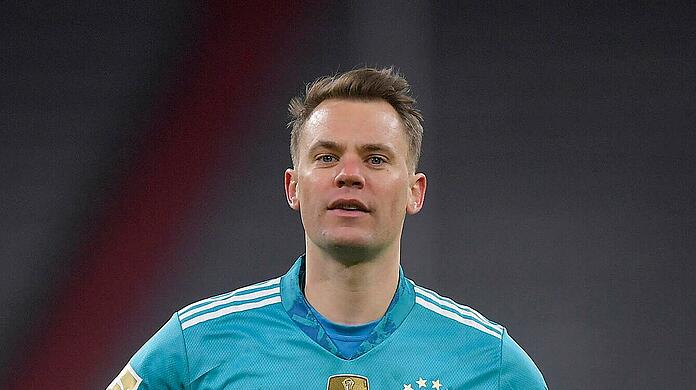 Der FC Bayern kassierte gegen Borussia Dortmund bereits die Saison-Gegentore 33 und 34, lag mit 0:2 hinten. Am Ende durfte Kapitän Manuel Neuer beim 4:2-Erfolg doch noch mit seinem Team jubeln.