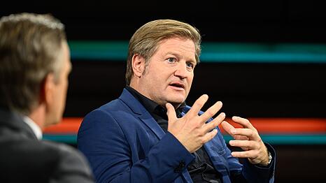 "Das ist wirklich dramatisch", befand Journalist Michael Br&ouml;cker &uuml;ber die Krise der politischen Mitte an den Wahlurnen.