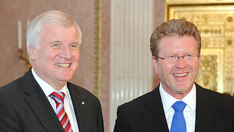 Ministerpräsident Horst Seehofer soll sich für Marcel Huber (r.) als neuen Chef der Staatskanzlei entschieden haben, heißt es aus Regierungskreisen.