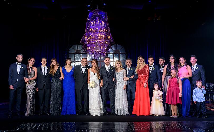 Die Bilder von der Hochzeit von Barca-Superstar Lionel Messi.