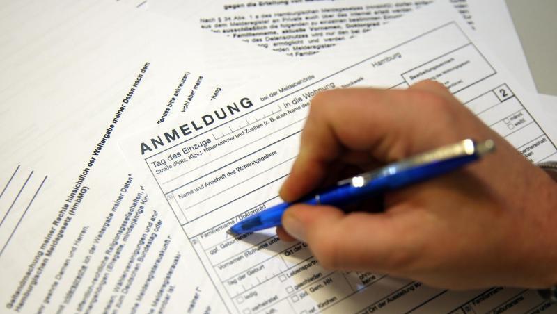 Rund 1,5 Millionen Menschen sind 2019 aus dem Ausland zugezogen, 1,2 Millionen ins Ausland verzogen. Rund 1,5 Millionen Menschen sind 2019 aus dem Ausland zugezogen, 1,2 Millionen ins Ausland verzogen.