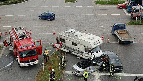 Crash an der roten Ampel: Ein Rentner verletzte sich schwer Crash an der roten Ampel: Ein Rentner verletzte sich schwer
