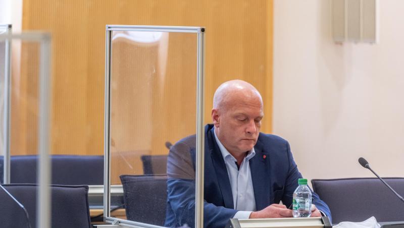 Der Regensburger Ex-Oberbürgermeister Joachim Wolbergs sitzt im Verhandlungssaal. Foto: Armin Weigel/dpa/Archivbild Der Regensburger Ex-Oberbürgermeister Joachim Wolbergs sitzt im Verhandlungssaal. Foto: Armin Weigel/dpa/Archivbild