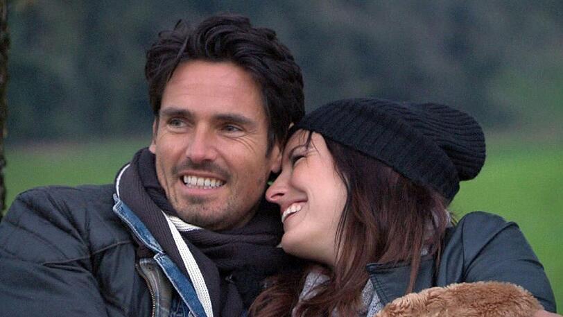 Der Bachelor und Mona genießen ihre Zweisamkeit beim Home-Date in Luzern.