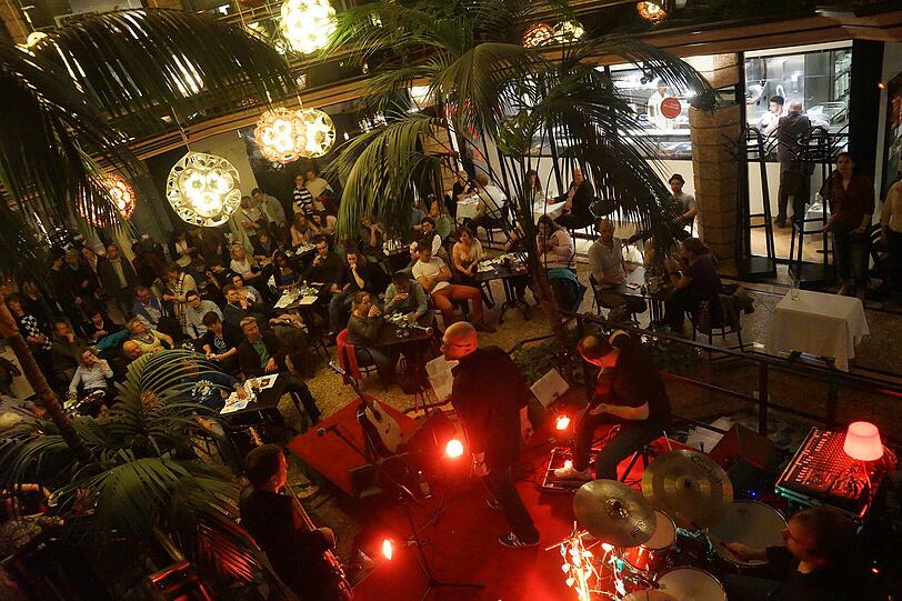 Auch im Café Luitpold wurde bei der Langen Nacht der Musik gefeiert.