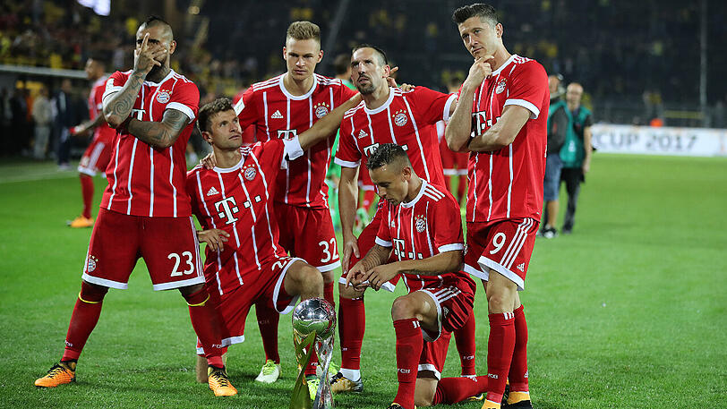 5. August 2017, Supercup: Nach einem 1:1 in der regulären Spielzeit setzen sich die Bayern mit 7:6 im Elfmeterschießen durch.