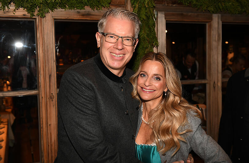 Auch Unternehmer Frank Thelen und Nathalie Thelen-Sattler lassen sich das Oktoberfest nicht entgehen.
