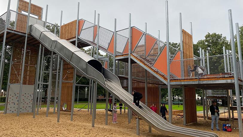 Ziemlich spektakulär: Der neue Spielplatz an der Theresienwiese.