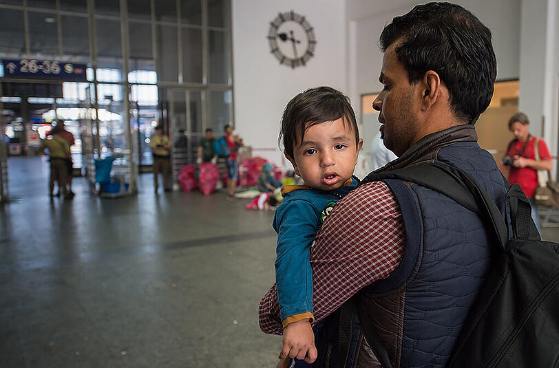 Tausende Flüchtlinge haben am Dienstag mit Zügen aus Ungarn den Münchner Hauptbahnhof erreicht.