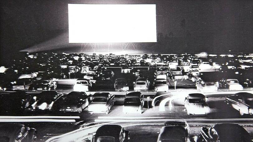 Das Autokino in Gravenbruch - vor 60 Jahren wurde dort das erste Autokino Deutschlands eröffnet.