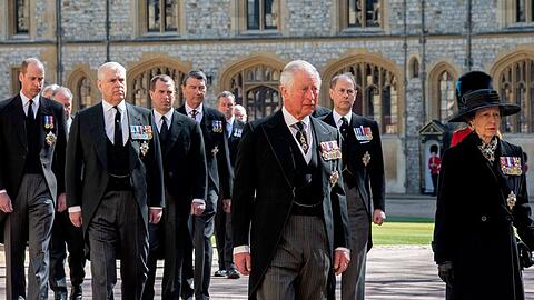 Die Royals bei der Beerdigung von Prinz Philip im April 2021 auf Schloss Windsor.