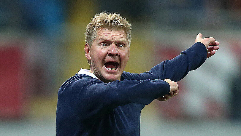 Ein dünnhäutiger Tiger: Paderborns Trainer Stefan Effenberg stieß die Kritik an seiner Mannschaft vor dem Spiel gegen die Löwen sauer auf. Ein dünnhäutiger Tiger: Paderborns Trainer Stefan Effenberg stieß die Kritik an seiner Mannschaft vor dem Spiel gegen die Löwen sauer auf.