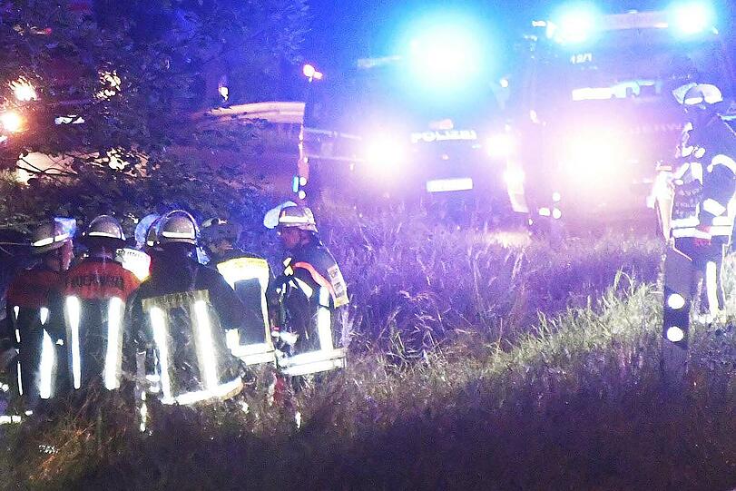 Auf einer Staatsstraße bei Erding kam es zu einem tödlichen Crash zwischen einem Alfa und einem BMW.