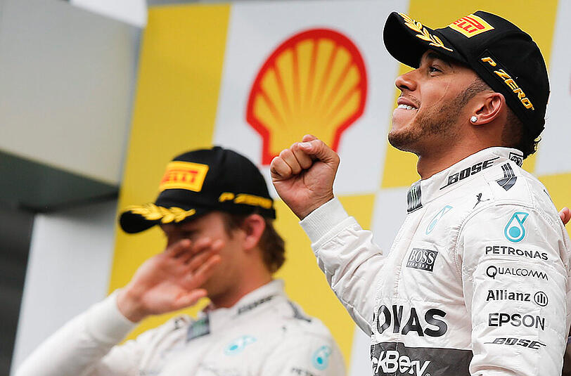Die Mercedes-Piloten Nico Rosberg (l.) und Lewis Hamilton.