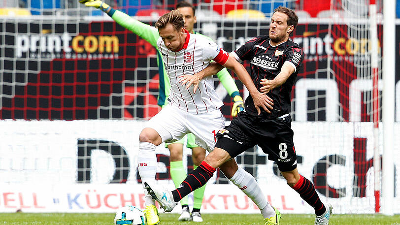 Wird ein "Löwe", aber kein Sechzger: Stephan Fürster, hier im Zweikampf mit Fortuna Düsseldorfs Adam Bodzek (r.).