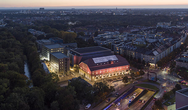Das Ausweichquartier des Gasteig mit der Trafohalle und der Interimsphilharmonie. Das Ausweichquartier des Gasteig mit der Trafohalle und der Interimsphilharmonie.