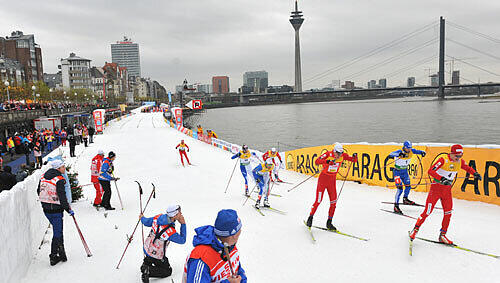 Der neunte Skilanglauf-Weltcup in Düsseldorf ist zum ersten Mal das längste Sprintrennen der Saison. Der neunte Skilanglauf-Weltcup in Düsseldorf ist zum ersten Mal das längste Sprintrennen der Saison.