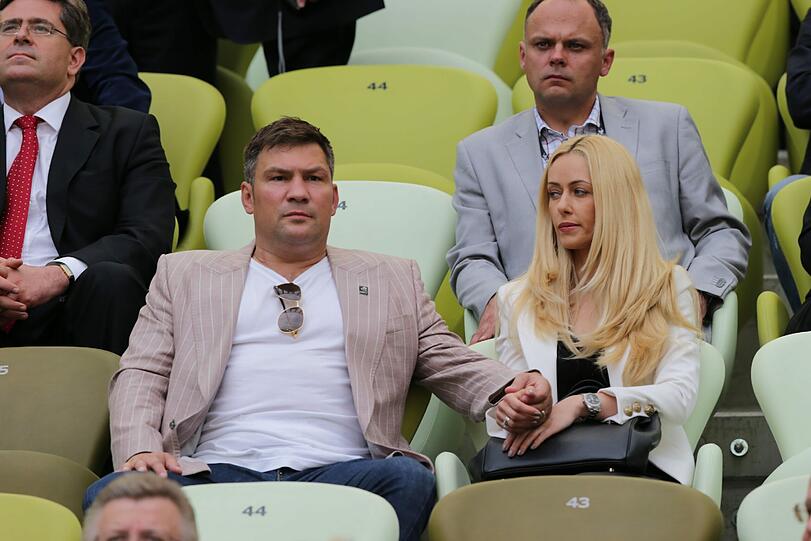 Ex-Boxweltmeister Dariusz Michalczewski mit seiner Frau Barbara bei der EM.