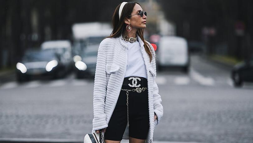Biker Shorts tragen wir diesen Sommer zu jeder Gelegenheit - egal ob casual in der Freizeit oder elegant im Büro.