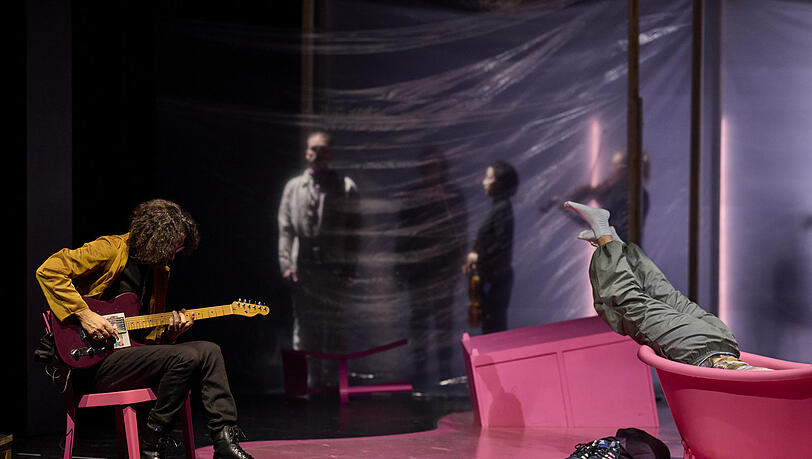 "Die Erde über mir" in der Schauburg. "Die Erde über mir" in der Schauburg.