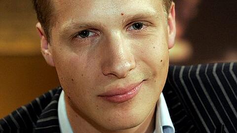 @oliverpocher: Der erste Satz bei #FCBayern gegen #VfB ist mit 6:1 beendet! Noch 30 Minuten...