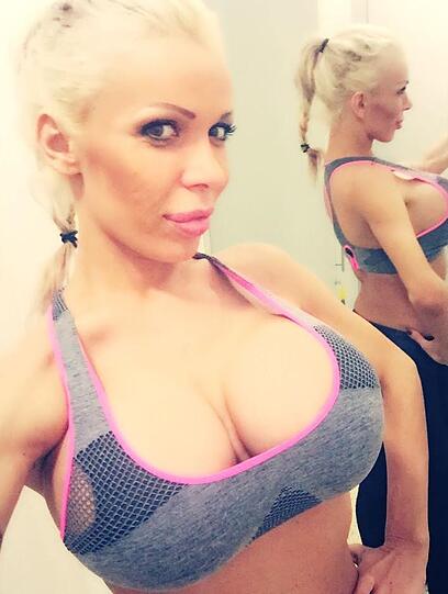 Das Transgender-Model Edona James soll in den "Promi Big Brother"-Container ziehen.