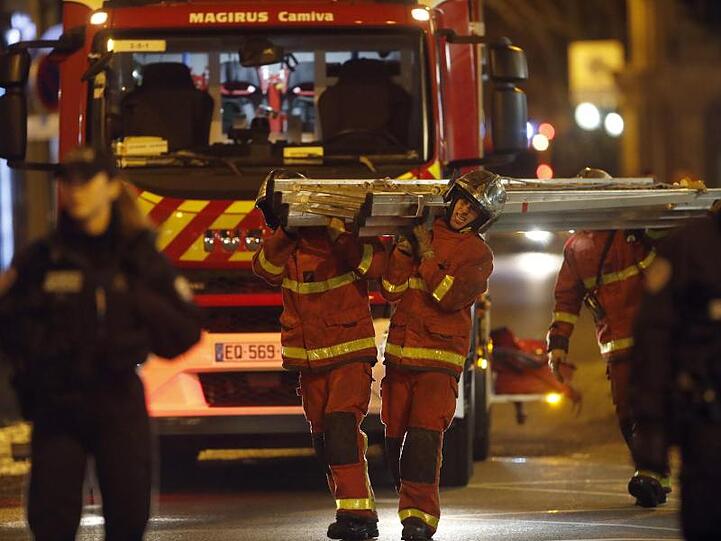 Rund 200 Feuerwehrleute waren im Einsatz.