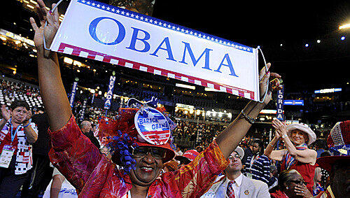 Obama wird wie ein Rockkstar gefeiert. Obama wird wie ein Rockkstar gefeiert.