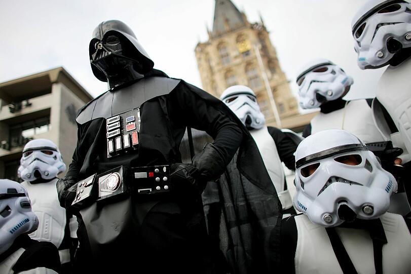 Köln fest in der Hand der Jecken. Die besten Bilder von der Weiberfastnacht in Köln!
