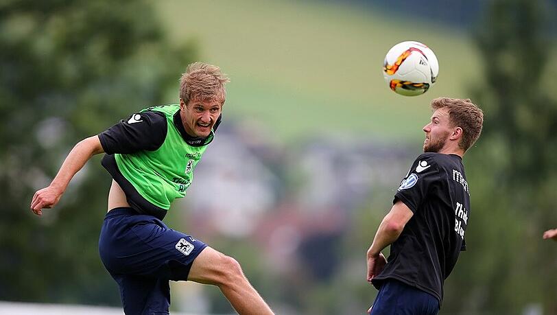 Waren am Donnerstag vor dem Trainingsbetrieb schon zu einer Extraschicht angetreten: Kai Bülow und Stephan Hain. Waren am Donnerstag vor dem Trainingsbetrieb schon zu einer Extraschicht angetreten: Kai Bülow und Stephan Hain.