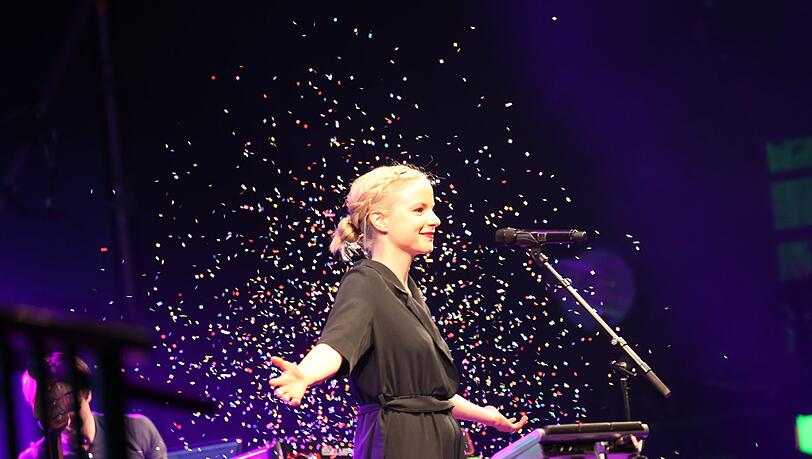 Julia Engelmann bei ihrem Auftritt auf dem Tollwood. Julia Engelmann bei ihrem Auftritt auf dem Tollwood.