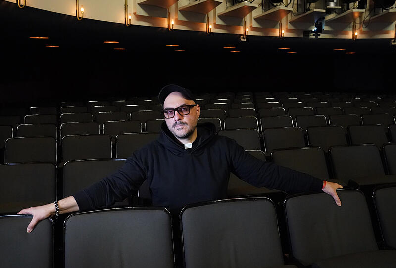 Kirill Serebrennikow bei einer Proben-Pause im Thalia Theater.