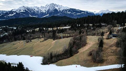 In der Schweiz gibt es teils deutlich weniger Schnee als im 30-j&auml;hrigen Mittel.