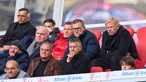 Löst Jan-Christian Dreesen (2.v.r.) Oliver Kahn (re.) als Boss beim FC Bayern ab?