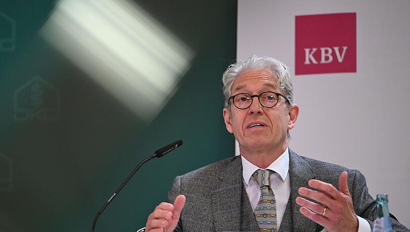 Nur bei zus&auml;tzlichem Geld f&uuml;r die ambulante Versorgung wird es nach Aussage von KBV-Chef Andreas Gassen mehr Termine geben k&ouml;nnen. (Archivbild)