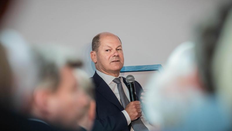 Finanzminister Olaf Scholz spricht bei einer Diskussion zur Grundsteuer mit Haus- und Grundstückseigentümern.