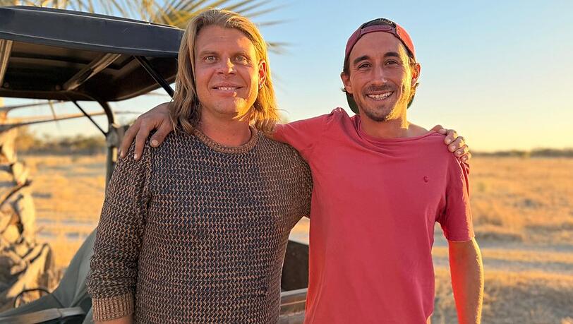 Die besten Freunde Alexander (l.) und Martin suchen bei "Bauer sucht Frau International" zwei Frauen fürs gemeinsame Leben in Namibia. Die besten Freunde Alexander (l.) und Martin suchen bei "Bauer sucht Frau International" zwei Frauen fürs gemeinsame Leben in Namibia.