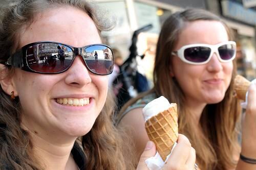 Wechselhaft &ndash; aber auch wärmer als der Durchschnitt: Das war der Sommer 09. Und an warmen Tagen schmeckte das Eis um so mehr...