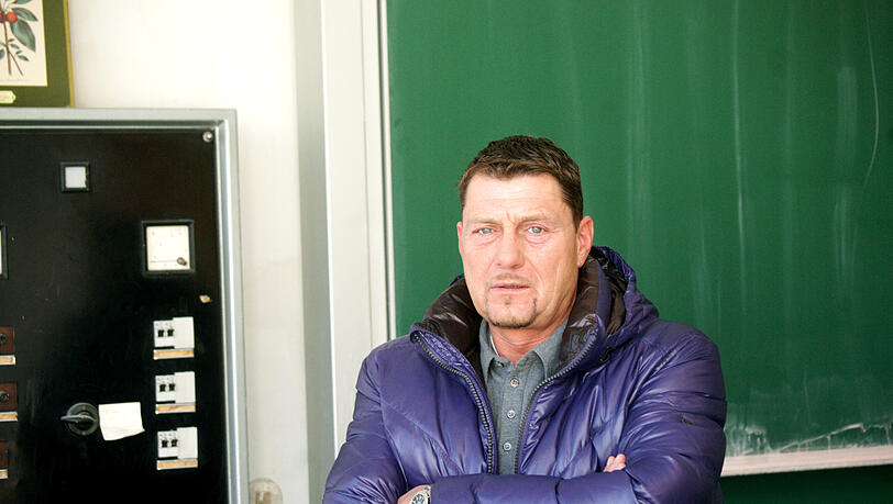 Ex-Junkie Wolfgang Kiehl (47) ist raus aus dem Drogensumpf. Heute klärt er als Suchtberater Schüler auf. Ex-Junkie Wolfgang Kiehl (47) ist raus aus dem Drogensumpf. Heute klärt er als Suchtberater Schüler auf.