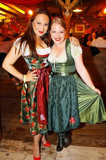 So zünftig feierten die Promis im Hippodrom von Wiesn-Wirt Sepp Krätz auf dem Frühlingsfest und in der Alten Kongresshalle beim "Tracht & Pracht Clubbing".