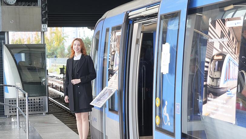 Agnes (23) möchte U-Bahnfahrerin werden: "Das ist ein krisensicherer Job." Agnes (23) möchte U-Bahnfahrerin werden: "Das ist ein krisensicherer Job."